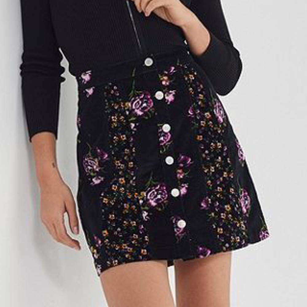 Floral Button-Front Skirt Product Page